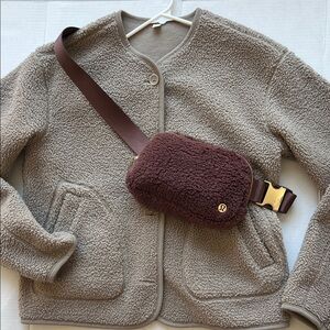 lululemon sherpa crossbody belt bag - mauve brown